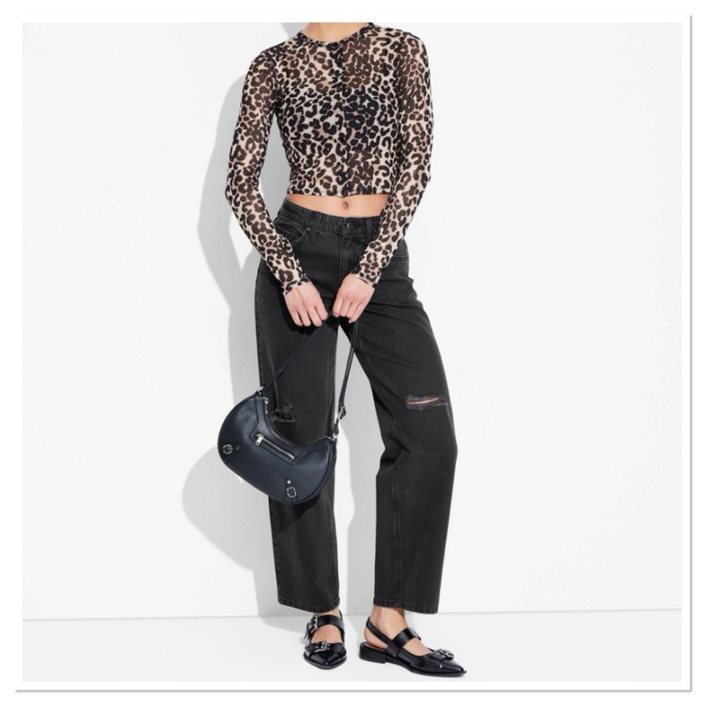 Stylish Black Women's Mid-Rise 90’s Relaxed Jeans